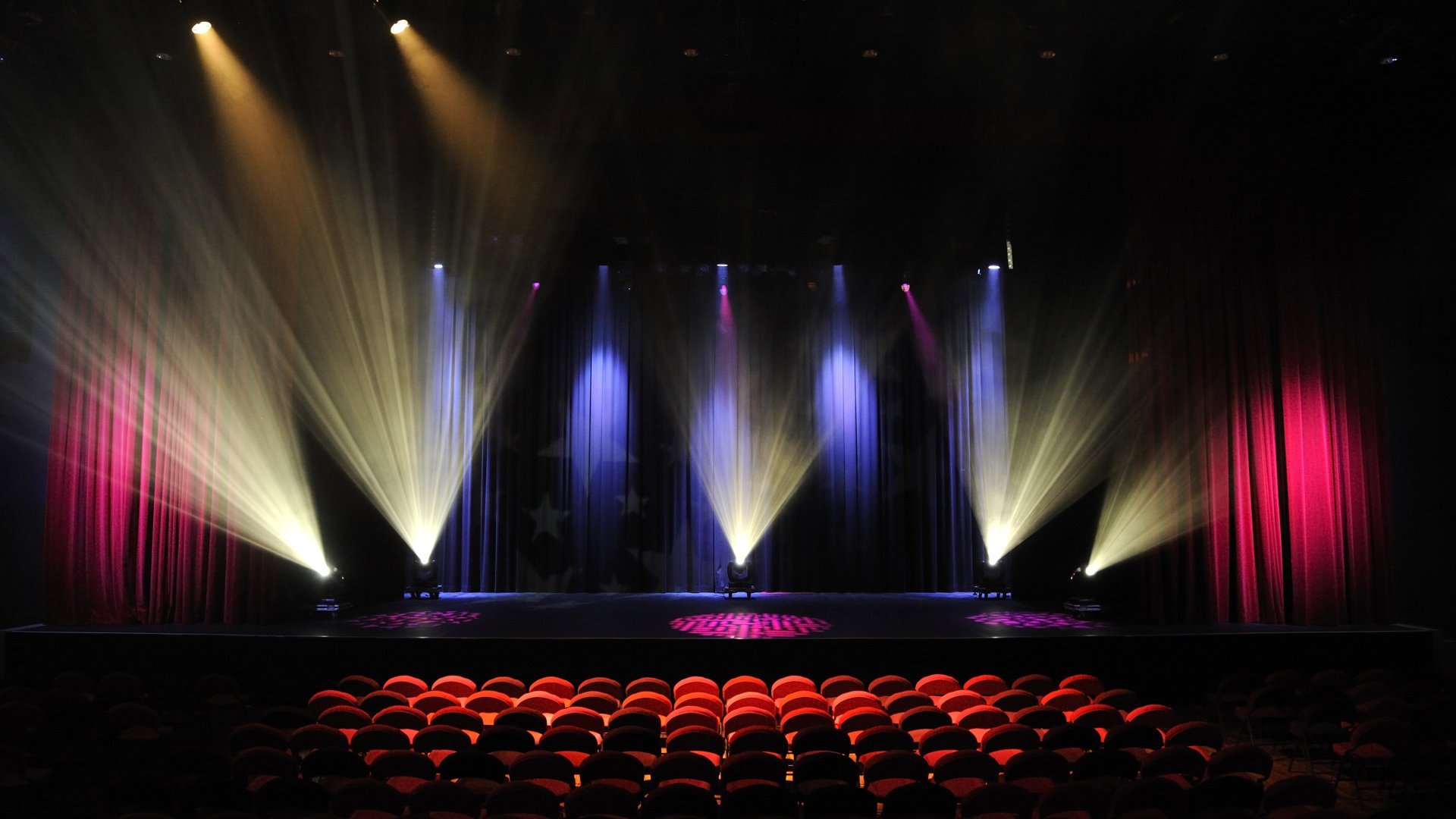 Salle de spectacle Enrico Macias au Pasino Partouche de La Grande Motte